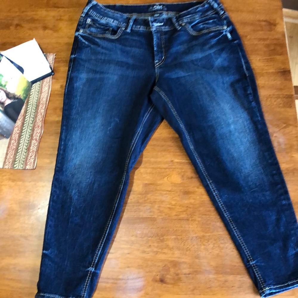 Silver Suki Skinny Crop Sz 16